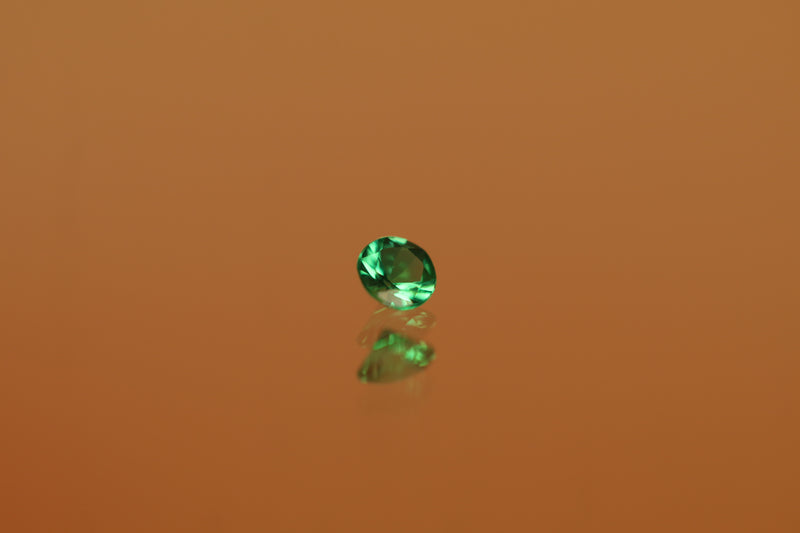 Emerald  0.037ct