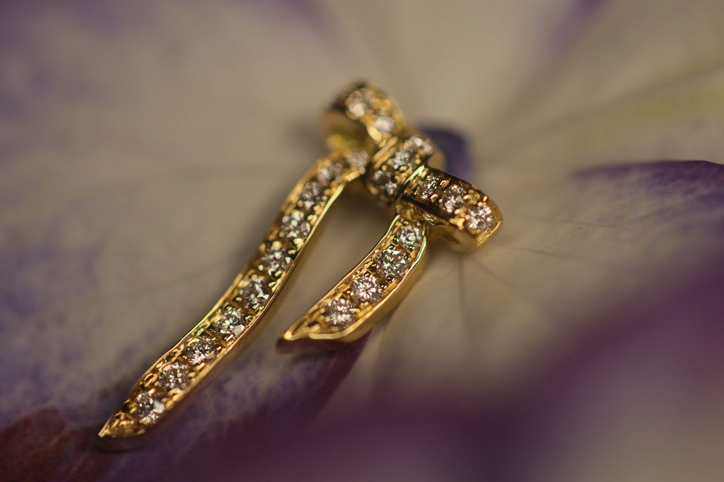 クアラントット　Eleganza ピアス　片耳　リボン　ダイヤ Eleganza – quarantotto