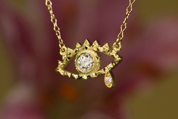 结束了 "谎言"。