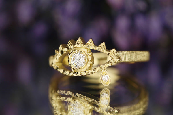 结束了 "谎言"。