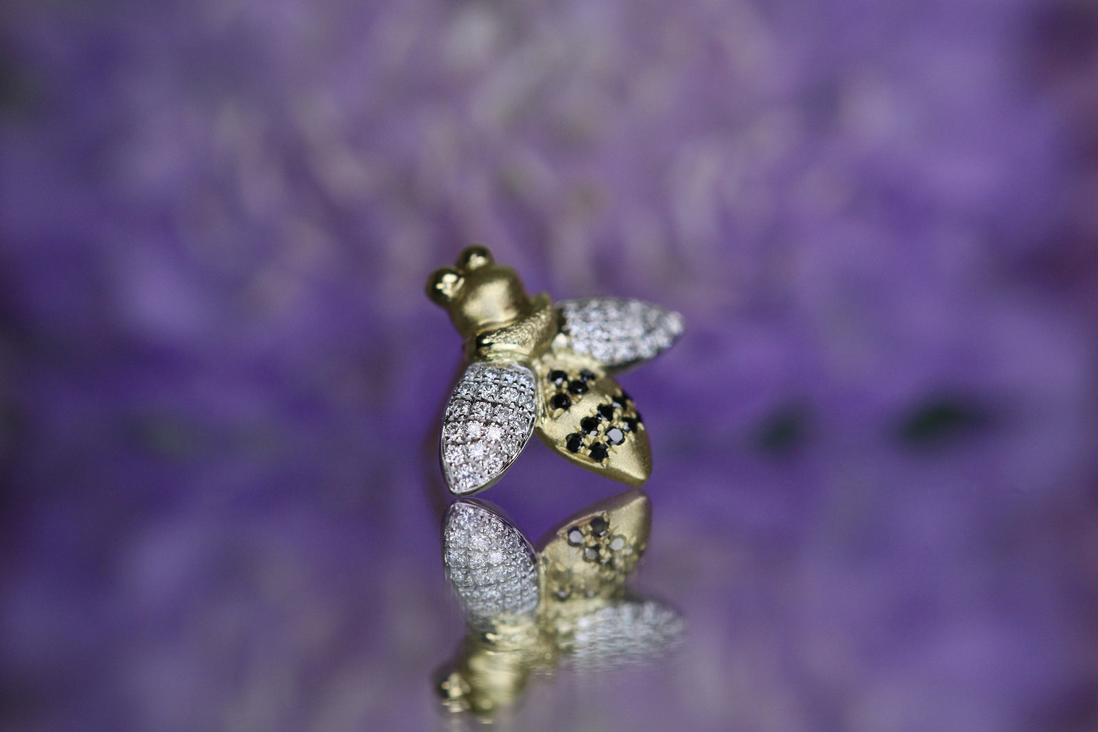 Le api sui fiori – quarantotto